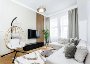 Spacious APT near city centre
